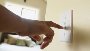 Tắt máy lạnh đúng cách