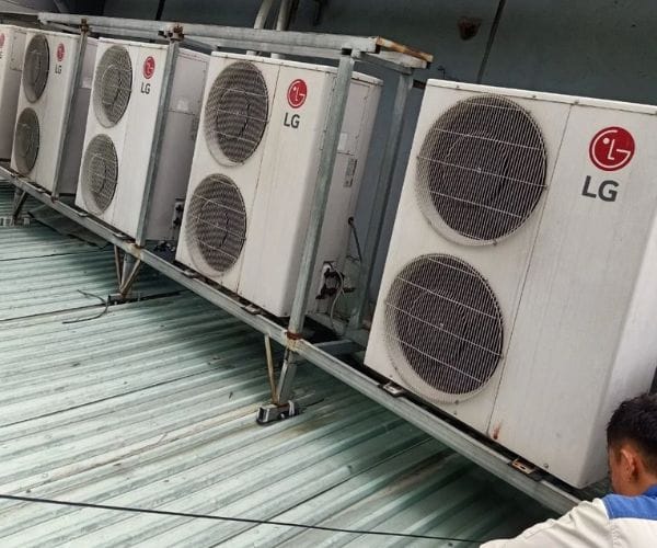Removing an Old Air Conditioner Yourself Carries Significant Risk